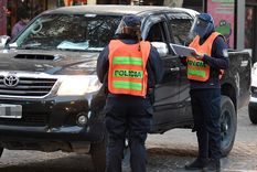 Los efectivos que viven a más de 100 kilómetros del lugar de trabajo pueden volver a sus casas recién cada 10 días. Foto: ALF PONCE MERCADO / MDZ