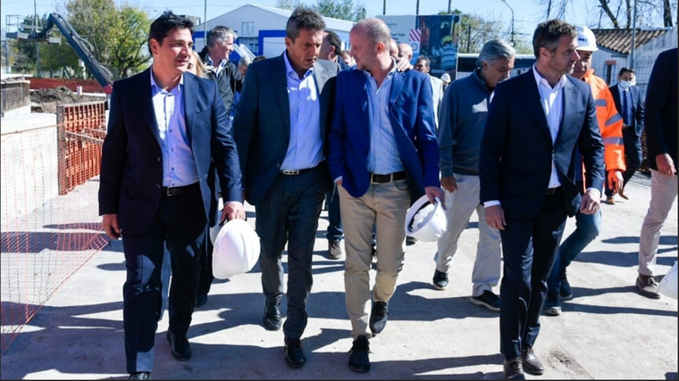 Sergio Massa y Martín Insaurralde, una sociedad política que nació en el conurbano e incluye a Máximo Kirchner.