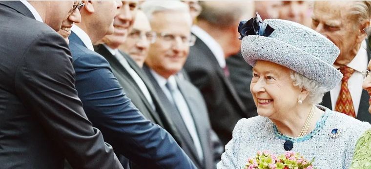 Con más de 70 años en el poder, la reina Isabel II es una de las mayores influencias de la realeza mundial. Foto: Instagram @theroyalfamily