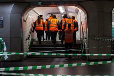 panico en paris: tres mujeres resultaron heridas con un cuchillo en el metro panico en paris: tres mujeres resultaron heridas con un cuchillo en el metro