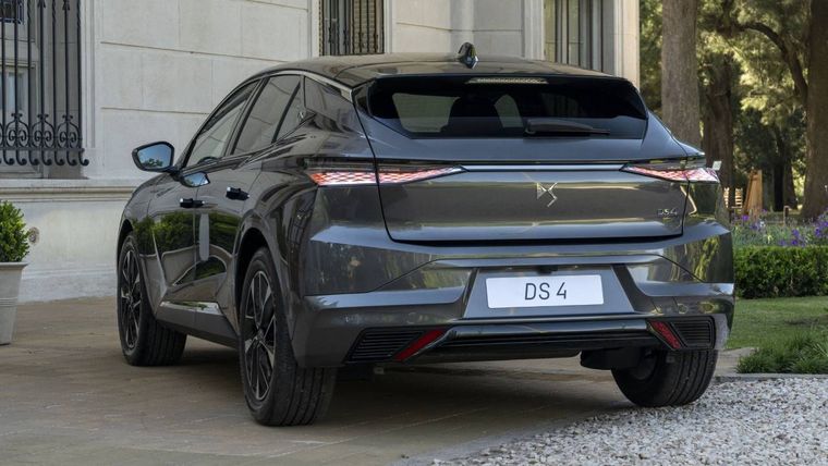DS 4