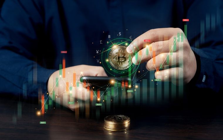 La economía digital crece y ofrece nuevas formas de gestionar el dinero personal a través de aplicaciones. La economía digital crece y ofrece nuevas formas de gestionar el dinero personal a través de aplicaciones.