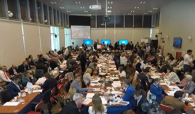 En Diputados debaten en comisiones el proyecto de ley que envió el Ejecutivo.