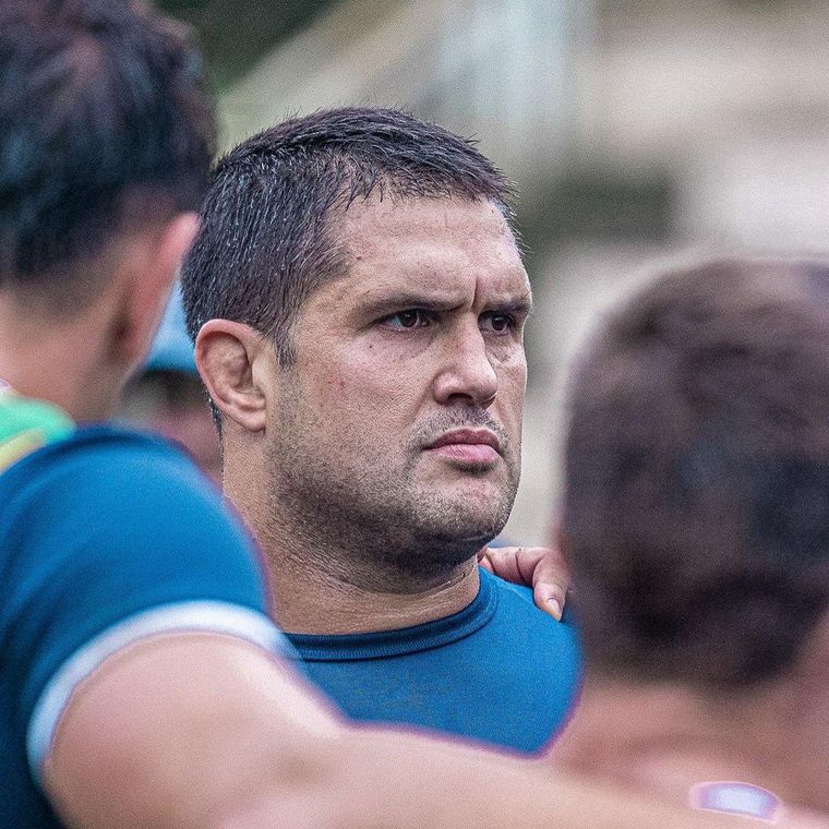 Francisco Gómez Kodela se convertirá en el jugador más longevo en vestir la camiseta de Los Pumas. Francisco Gómez Kodela se convertirá en el jugador más longevo en vestir la camiseta de Los Pumas.