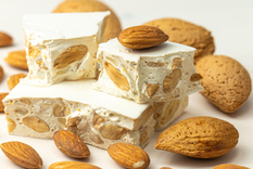 Dulce estrella navideña: receta de turrón de almendras.