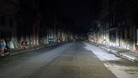 Una avería en líneas de transmisión desconectó cuatro termoeléctricas y agravó la crisis energética. Una avería en líneas de transmisión desconectó cuatro termoeléctricas y agravó la crisis energética.