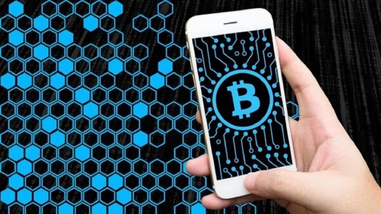 Los gobiernos podrían revolucionar la integridad del sistema de votación con blockchain para emitir y contar votos.  Foto: MDZ