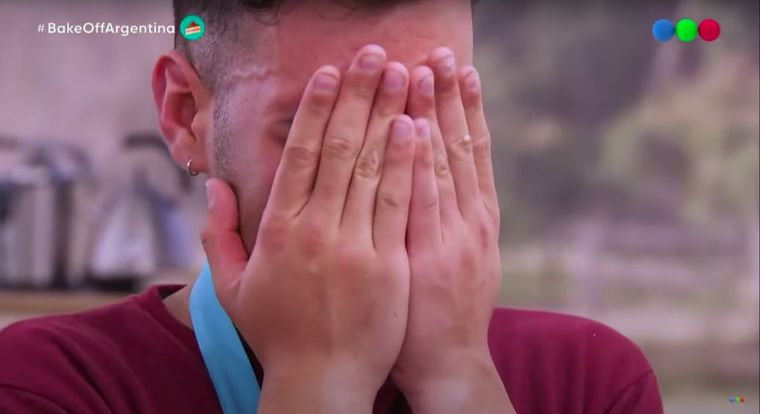 El desconsuelo de Emiliano al no poder cumplir con el desafío  (Video: Bake Off Argentina, Telefe)