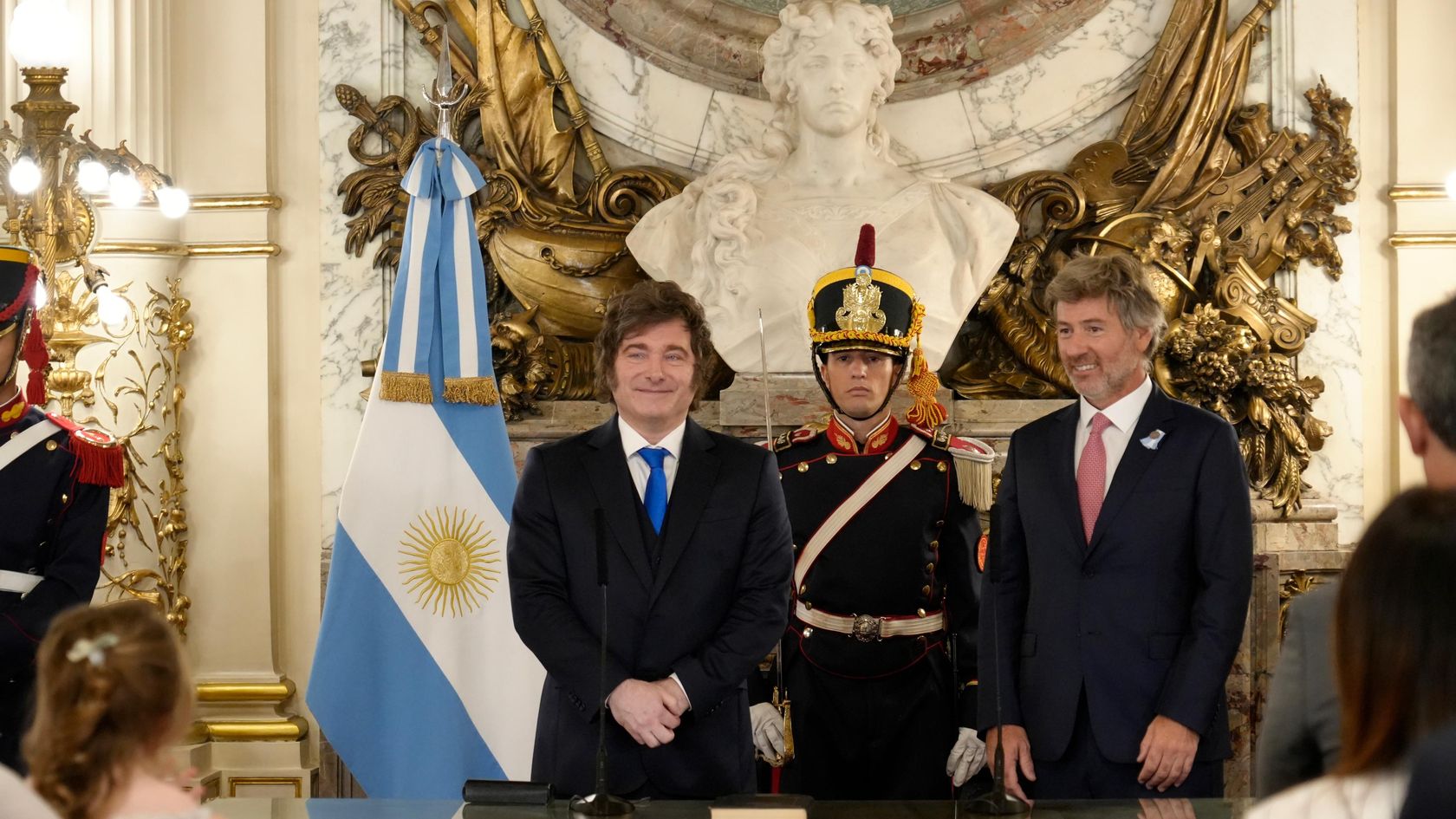 Javier Milei y Juan Bautista Mahiques en Casa Rosada