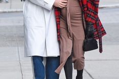 increible: chloe sevigny con 45 anos embarazada por primera vez