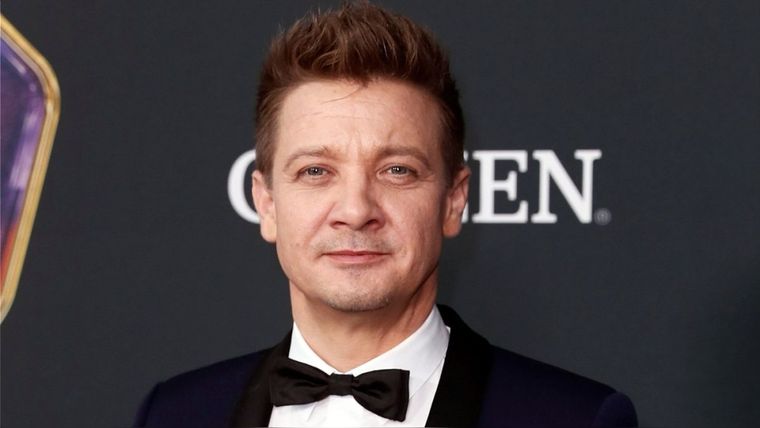 Foto: https://rpp.pe/famosos/celebridades/jeremy-renner-comparte-un-video-desde-el-hospital-un-dia-en-la-uci-no-muy-bueno-noticia-1458140