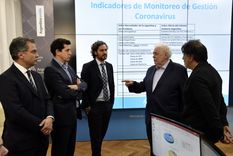 Cafiero y González García, al centro, serán parte de la reunión de urgencia por los casos en el AMBA