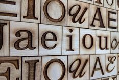 La psicología dijo que podría significar mezclar las mayúsculas con las minúsculas. La psicología dijo que podría significar mezclar las mayúsculas con las minúsculas.