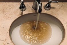 Este viernes podría salir poca o agua turbia en muchos hogares de Mendoza