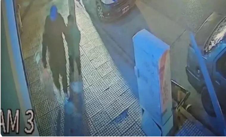 La cámara de seguridad que tomó al niño involucrado Foto: NA