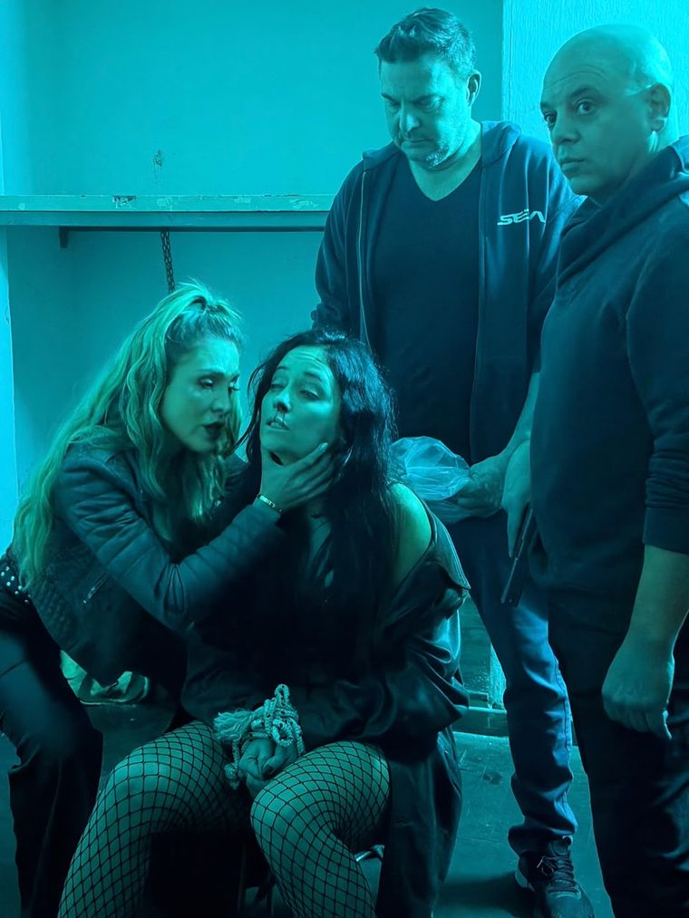 El elenco de Mamba Negra. El elenco de Mamba Negra.