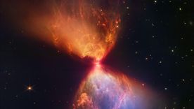 Las protoestrellas están rodeadas de nubes de material que alimentan su crecimiento.