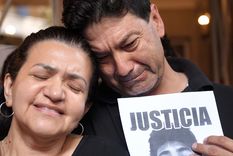 Los padres piden justicia por el asesinato en grupo de su hijo Foto: Télam
