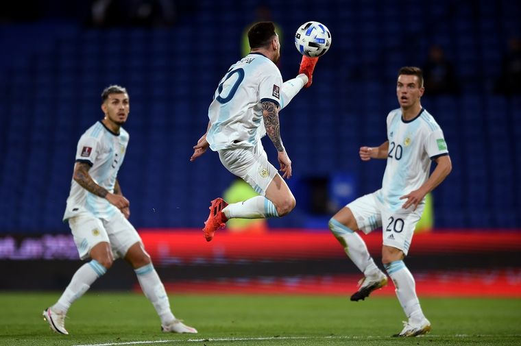 El 10 tuvo un año soñado con la Selección tras la obtención de su primer título con la mayor. Foto: EFE