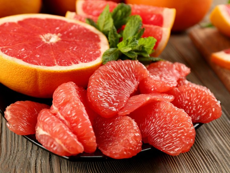 Con la cáscara del pomelo puedes preparar un efectivo abono orgánico Foto: Shutterstock