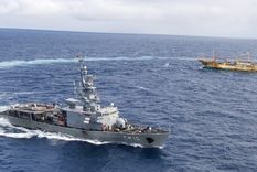 La corbeta misilera Loja de la Armada del Ecuador monitorea la situación en la ZEEI de las islas Galápagos, Ecuador. Foto: RT