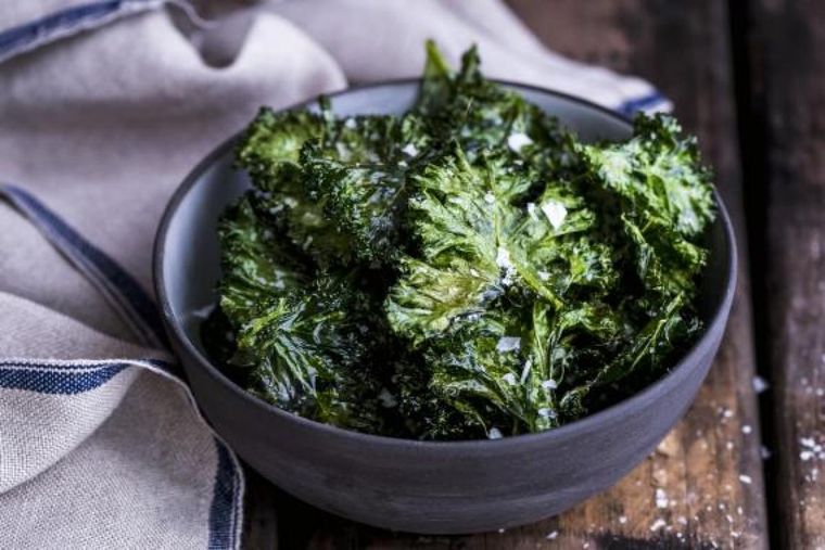 Chips de Kale Un snack saludable para hacer en pocos minutos en tu casa Foto: Stockfood