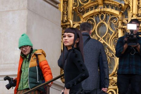Zendaya y su sorprendente cambio de look en París: flequillo al estilo baby bang Foto: Twitter: fanpagezendaya