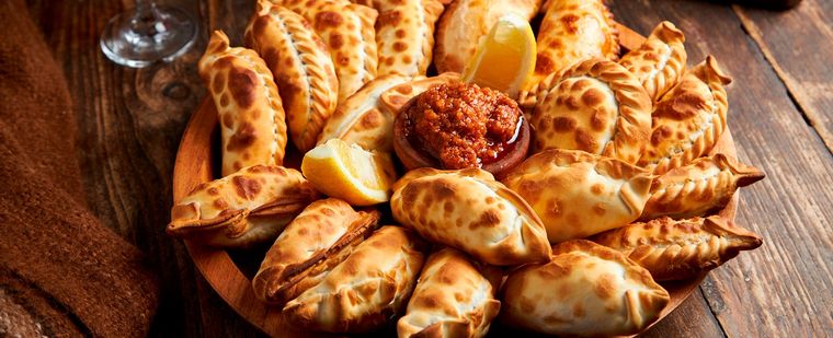 Se estima que cada argentino come más de 100 empanadas por año. Foto: GCBA