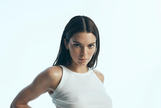 Kendall Jenner lleva un vestido de espalda descubierta y conquista la red Kendall Jenner es hija de Kris Jenner y Caitlyn Jenner. Foto: Instagram @kendalljenner