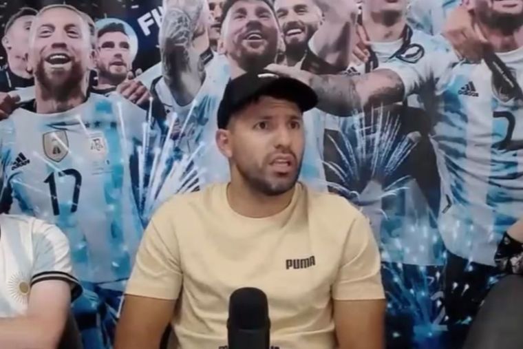 Agüero liquidó a la AFA por no dejarlo entrar a la concentración de la Selección argentina. Foto: Twitch