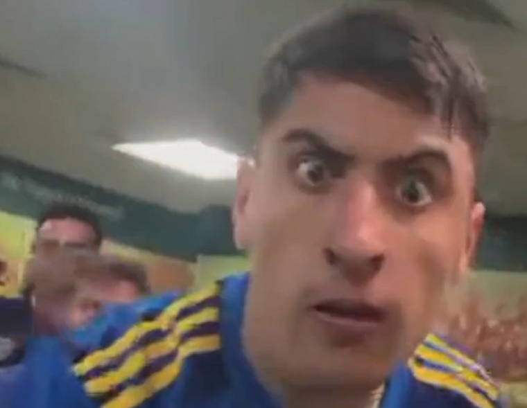 El uruguayo marcó un doblete.