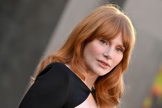 Foto: https://elpais.com/gente/2022-09-23/bryce-dallas-howard-revela-la-presion-para-perder-peso-que-sufrio-en-jurassic-world-dominion-me-pidieron-que-no-usara-mi-verdadero-cuerpo-en-pantalla.html