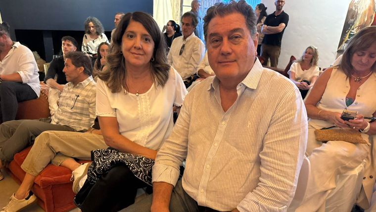 María Cecilia Pareja y Juan David Sánchez. María Cecilia Pareja y Juan David Sánchez.