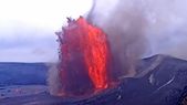 Las fuentes de lava del Kilauea alcanzaron una altura impresionante durante el episodio eruptivo 42. Las fuentes de lava del Kilauea alcanzaron una altura impresionante durante el episodio eruptivo 42.