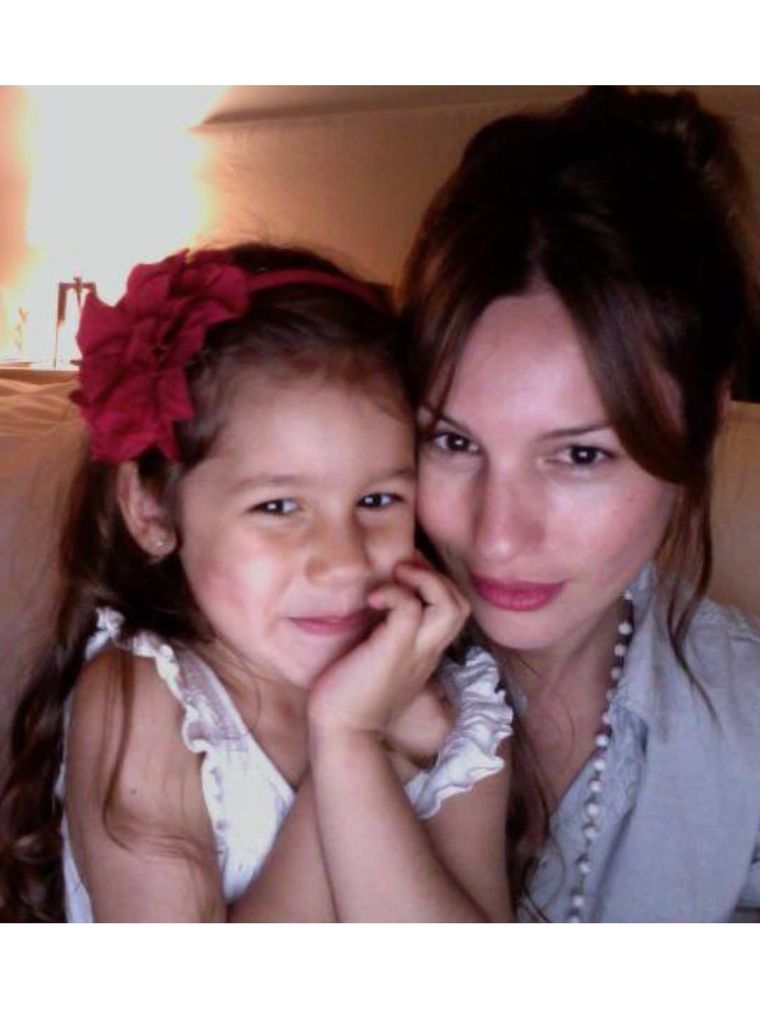 Blanca Vicuña nació el 15 de mayo de 2006 y su recuerdo permanece intacto en cada gesto de su madre. Blanca Vicuña nació el 15 de mayo de 2006 y su recuerdo permanece intacto en cada gesto de su madre.