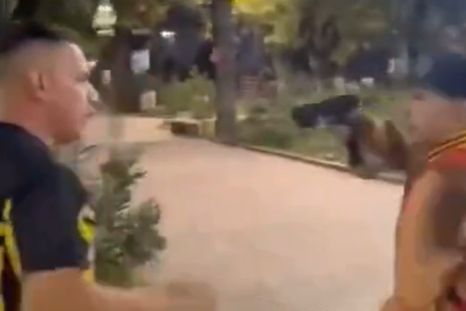 El ataque ocurrió en una de las plazas mas transitadas de La Matanza. El ataque ocurrió en una de las plazas mas transitadas de La Matanza.