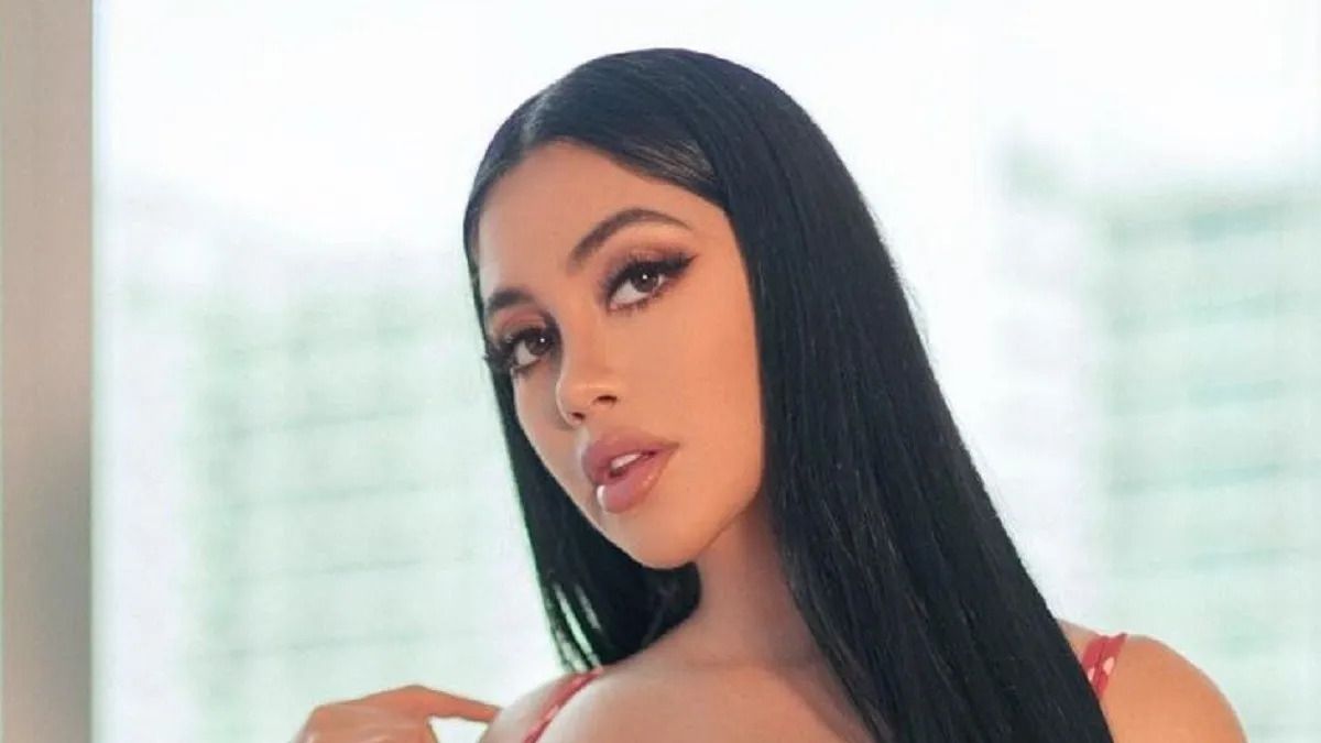 Jailyne Ojeda derrite las redes con sus exuberantes curvas
