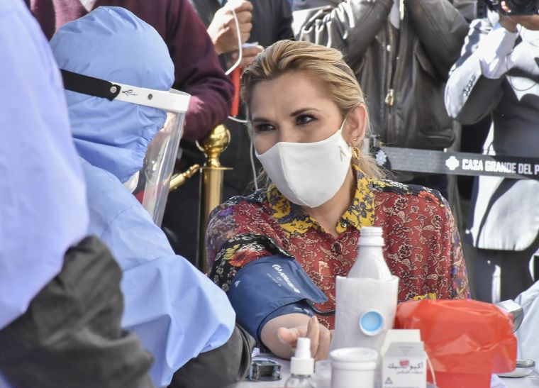 La presidenta interina de Bolivia, Jeanine Áñez,