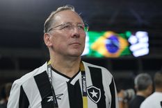 La reacción del dueño de Botafogo tras el 0-2 ante Racing. Foto: EFE La reacción del dueño de Botafogo tras el 0-2 ante Racing. Foto: EFE