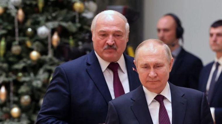 Durante la revuelta de Wagner Lukashenko dejó de ser el socio menor de Putin y se convirtió en su guardaespaldas. Foto: Getty Images