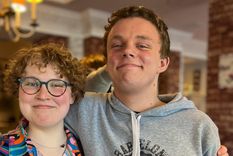 Hazel Dempster y Lachlan Lindsay tienen tumores cerebrales