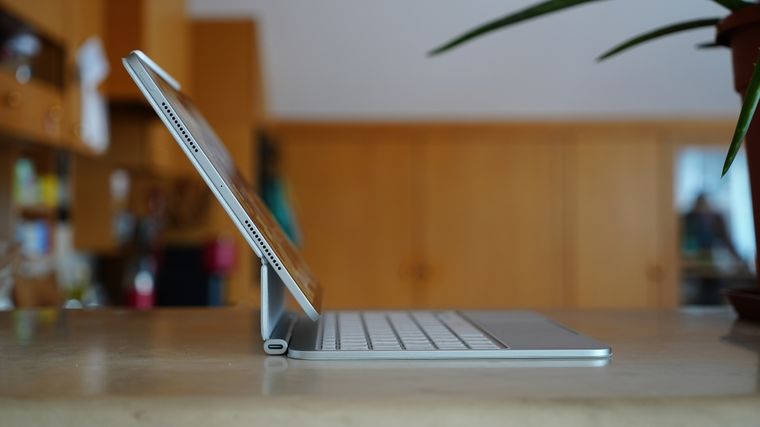 Los nuevos teclados para tabletas ofrecen un tipeo cómodo y paneles táctiles precisos.