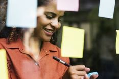 Planea cosas, incluso si luego tienes que posponerlas para más adelante, aconsejan los expertos en salud mental. Foto: BBC