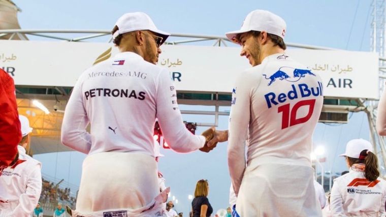 Hamilton y Gasly. Foto: The Sports Rush