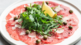 Carpaccio de ternera gourmet: trucos y presentación Foto: Shutterstock