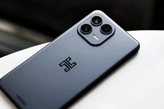 El HIROH Phone elimina todo rastro de Google y permite desconectar físicamente cámara y micrófono.