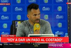Tevez anunció su salida de Rosario Central en rueda de prensa. Tevez anunció su salida de Rosario Central en rueda de prensa.