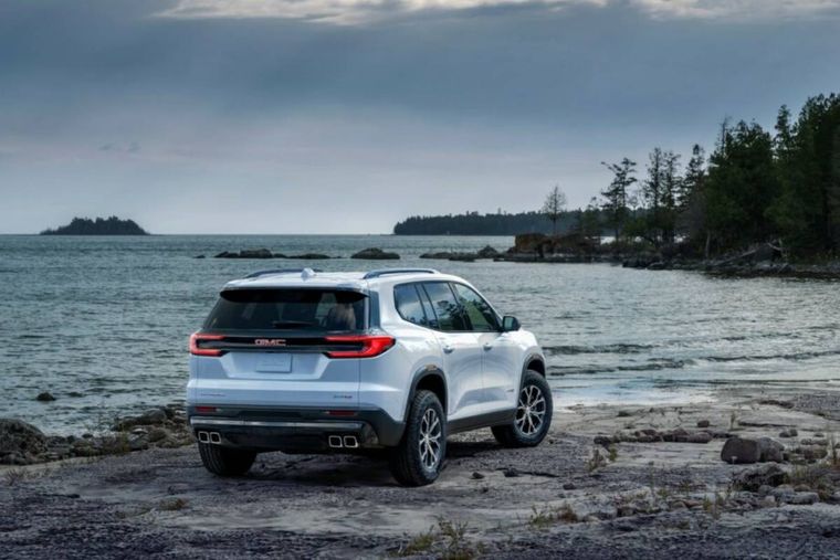 GMC Acadia 2024