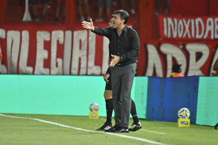 Gustavo Quinteros analizó el 4-4 de Independiente ante Unión.