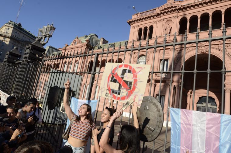 En la Plaza de Mayo culmina la marcha del orgullo antifascista Foto: Juan Mateo Aberastain/MDZ